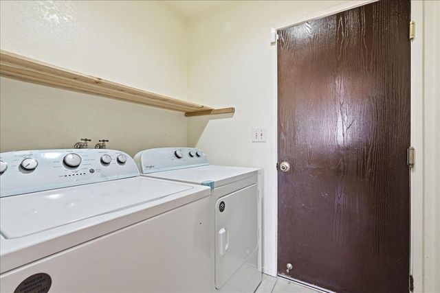 6332 Logan St, Sacramento, CA 95824