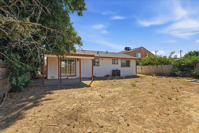 6332 Logan St, Sacramento, CA 95824