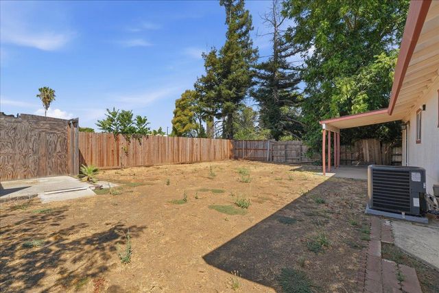 6332 Logan St, Sacramento, CA 95824