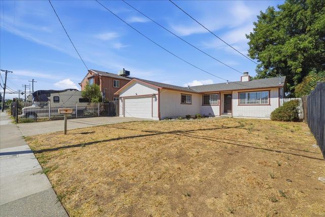 6332 Logan St, Sacramento, CA 95824