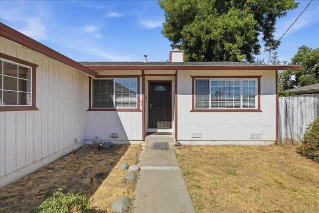 6332 Logan St, Sacramento, CA 95824