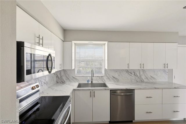 3325 Airport RD N S8, Naples, FL 34105