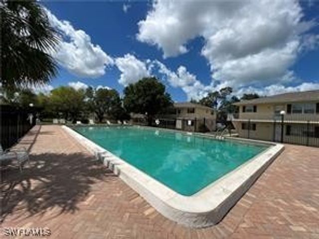 3325 Airport RD N S8, Naples, FL 34105