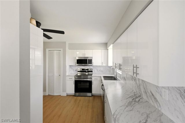 3325 Airport RD N S8, Naples, FL 34105