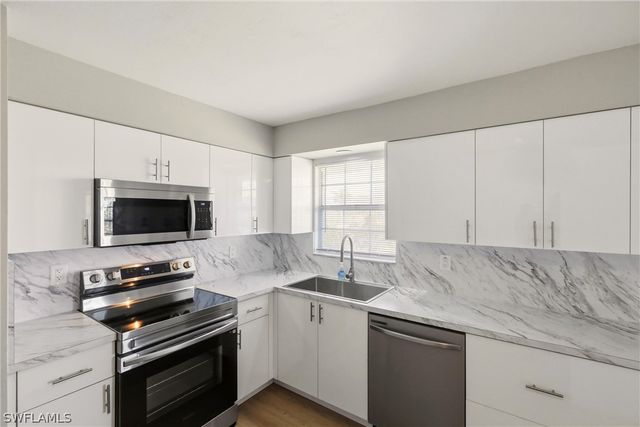 3325 Airport RD N S8, Naples, FL 34105