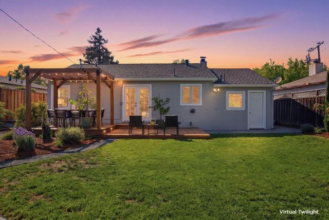 916 5th Avenue, Redwood City, CA 94063