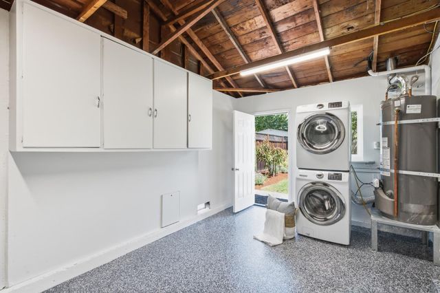 916 5th Avenue, Redwood City, CA 94063