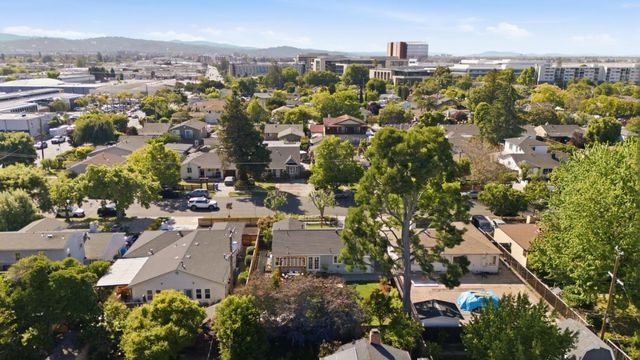 916 5th Avenue, Redwood City, CA 94063