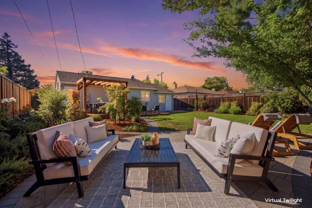 916 5th Avenue, Redwood City, CA 94063