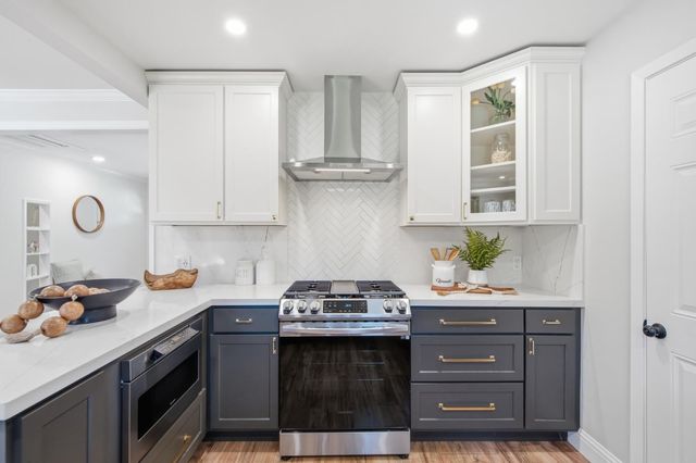 916 5th Avenue, Redwood City, CA 94063