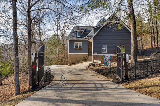 7347 Coastal Drive, Harrison, TN 37341