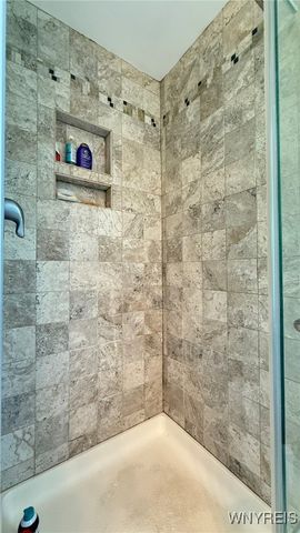 100 Havenwood Lane, Grand Island, NY 14072