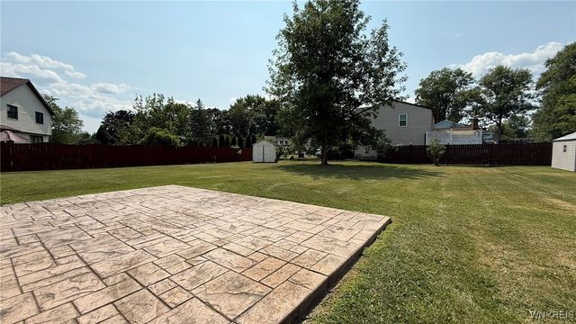 100 Havenwood Lane, Grand Island, NY 14072