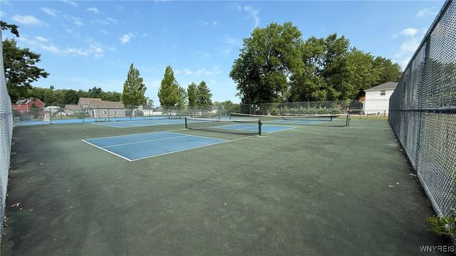 100 Havenwood Lane, Grand Island, NY 14072