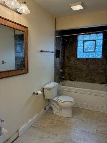 15842 Lavergne Avenue, Oak Forest, IL 60452