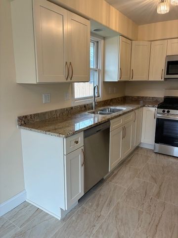 15842 Lavergne Avenue, Oak Forest, IL 60452