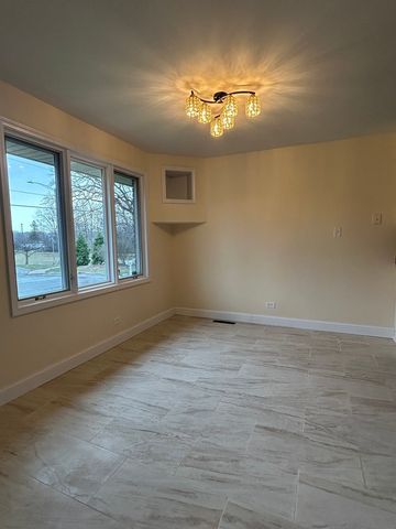 15842 Lavergne Avenue, Oak Forest, IL 60452