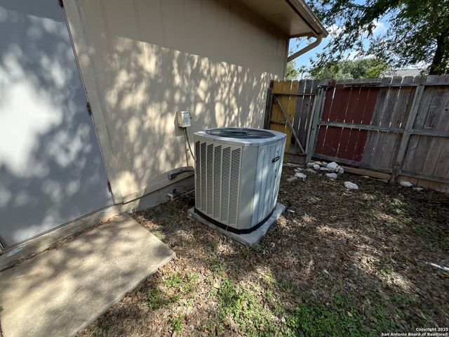 12146 Lemom Blossom, San Antonio, TX 78247