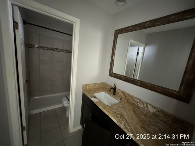 12146 Lemom Blossom, San Antonio, TX 78247