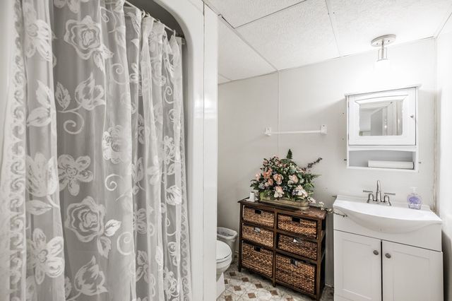210 Shevel Dr, Goodlettsville, TN 37072