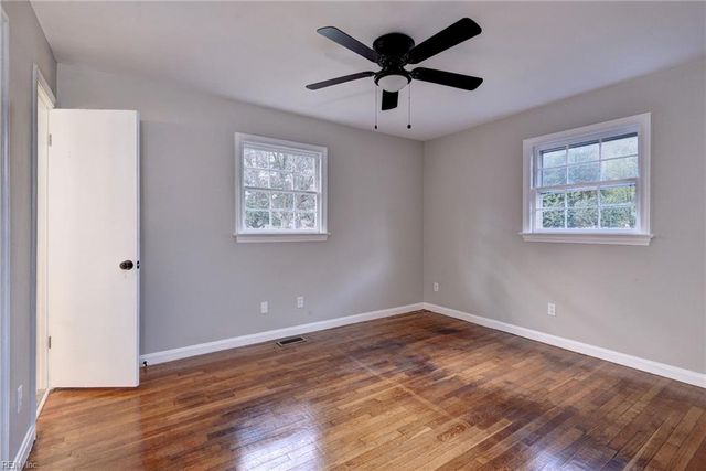 220 Stag TER, Newport News, VA 23602