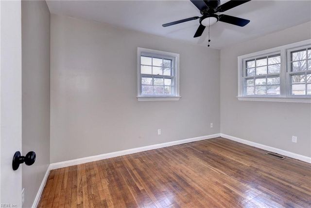 220 Stag TER, Newport News, VA 23602