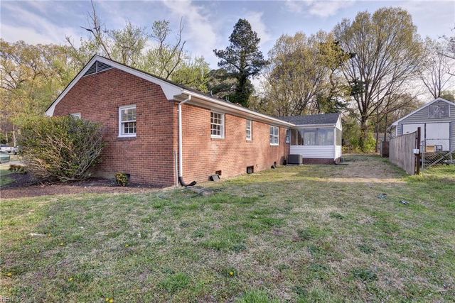 220 Stag TER, Newport News, VA 23602