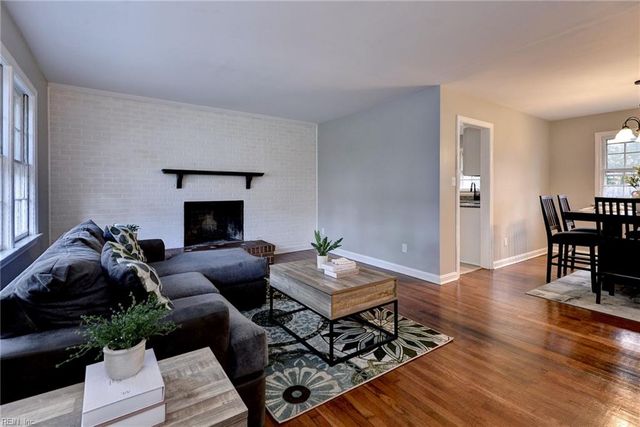 220 Stag TER, Newport News, VA 23602