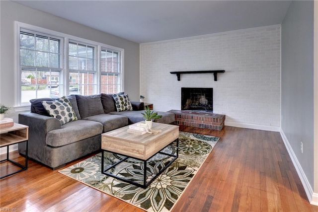 220 Stag TER, Newport News, VA 23602