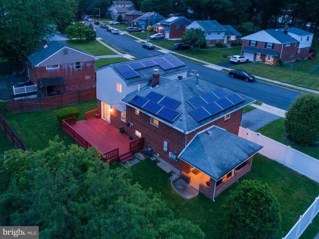 2928 LARKSPUR LN, Secane, PA 19018