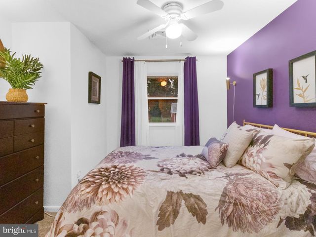 2928 LARKSPUR LN, Secane, PA 19018