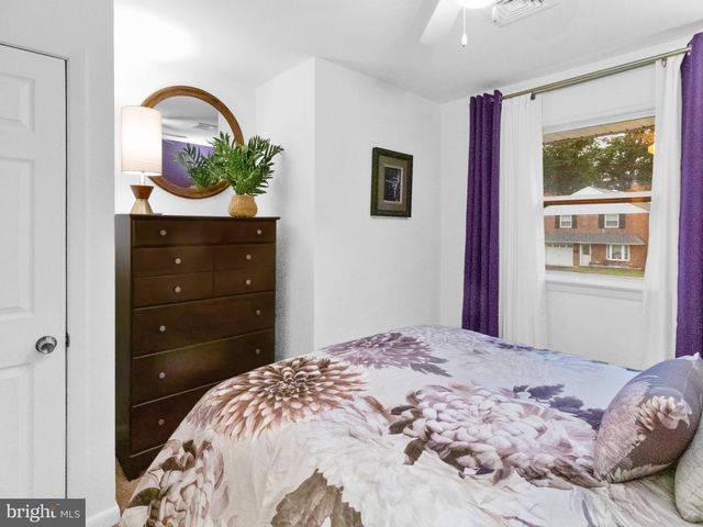 2928 LARKSPUR LN, Secane, PA 19018