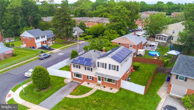 2928 LARKSPUR LN, Secane, PA 19018