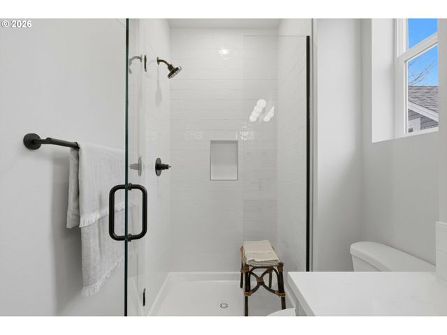 3796 Ne 81ST Ave, Portland, OR 97213