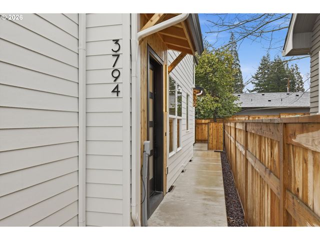 3796 Ne 81ST Ave, Portland, OR 97213