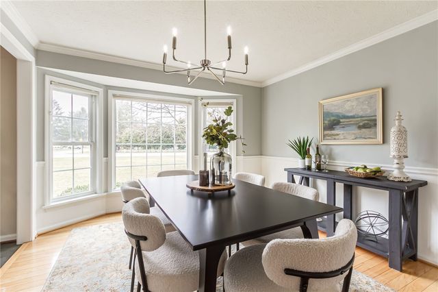 1 Hunters Pointe, Pittsford, NY 14534