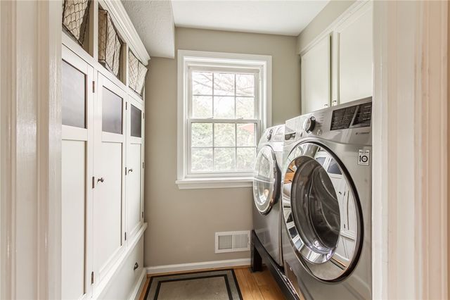 1 Hunters Pointe, Pittsford, NY 14534