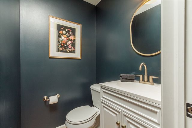 1 Hunters Pointe, Pittsford, NY 14534