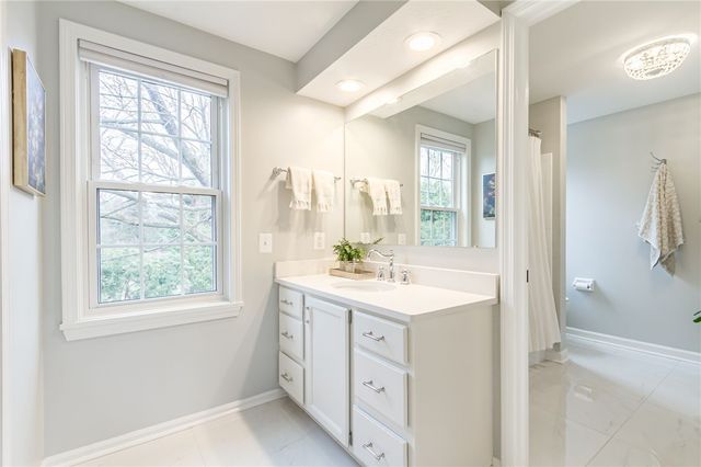 1 Hunters Pointe, Pittsford, NY 14534