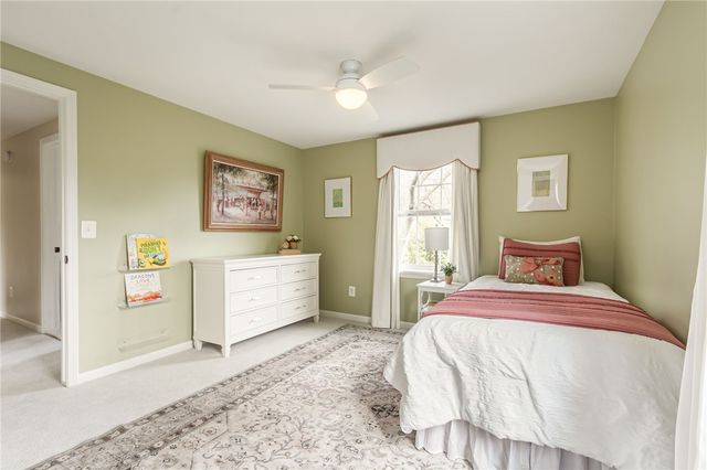 1 Hunters Pointe, Pittsford, NY 14534