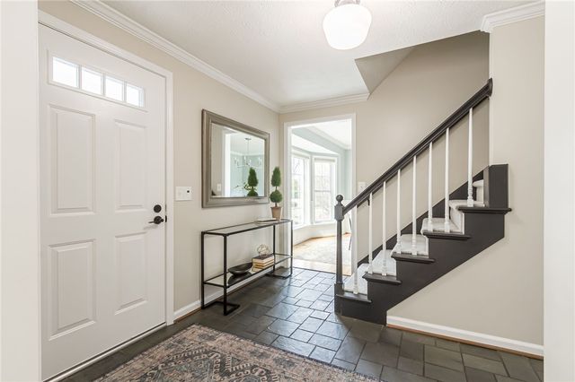 1 Hunters Pointe, Pittsford, NY 14534