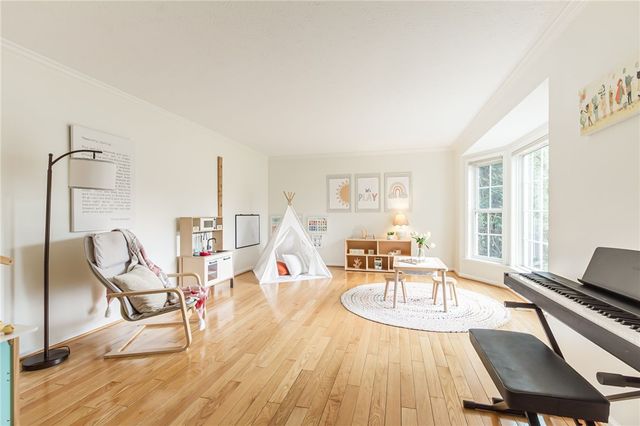 1 Hunters Pointe, Pittsford, NY 14534