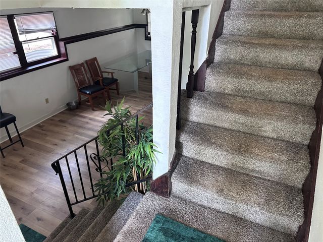 1834 E Park Avenue, Des Moines, IA 50320