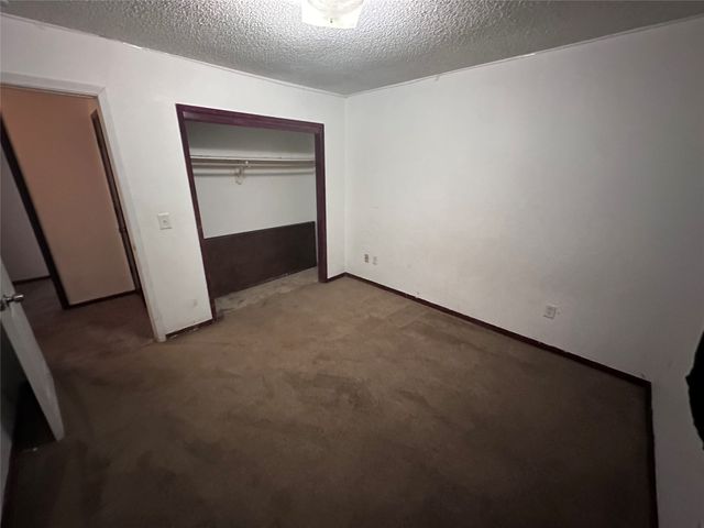 1834 E Park Avenue, Des Moines, IA 50320