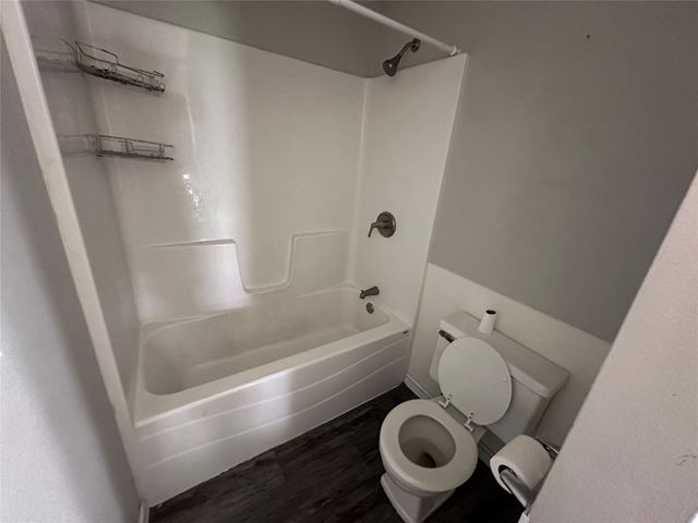 1834 E Park Avenue, Des Moines, IA 50320