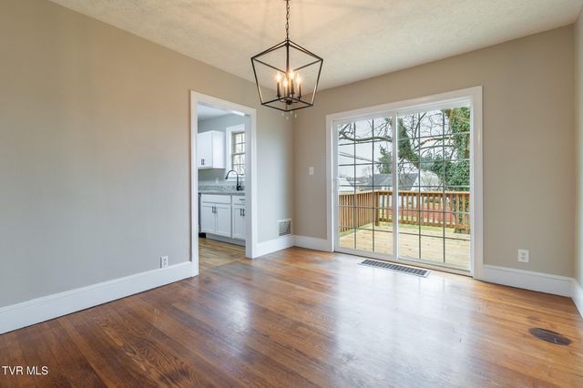 165 West Sevier Avenue, Kingsport, TN 37660