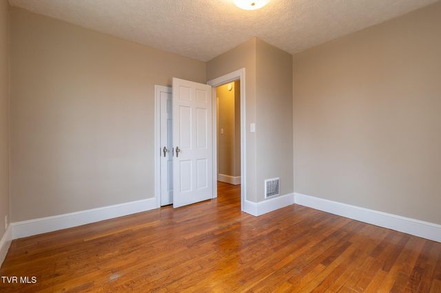 165 West Sevier Avenue, Kingsport, TN 37660