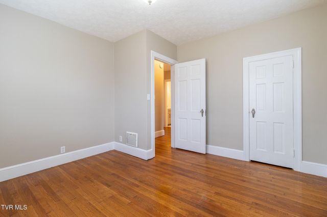 165 West Sevier Avenue, Kingsport, TN 37660