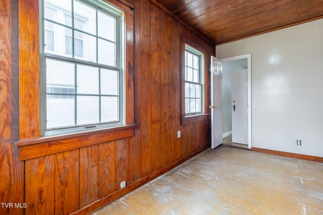 165 West Sevier Avenue, Kingsport, TN 37660