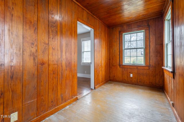 165 West Sevier Avenue, Kingsport, TN 37660